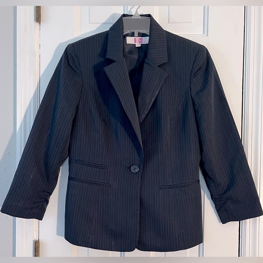 NINE WEST (9 & CO) Women JUNE Navy Blue PinStriped 3/4 Sleeve Blazer. Size: 6